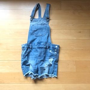 Short overalls
